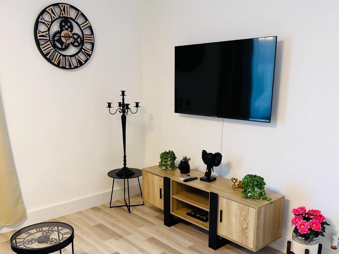 Les Appartements Du Mas - Rose Marie Aigues-Mortes Exteriör bild