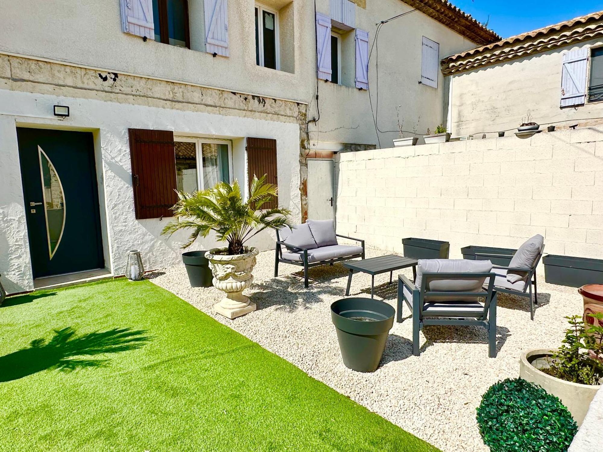 Les Appartements Du Mas - Rose Marie Aigues-Mortes Exteriör bild