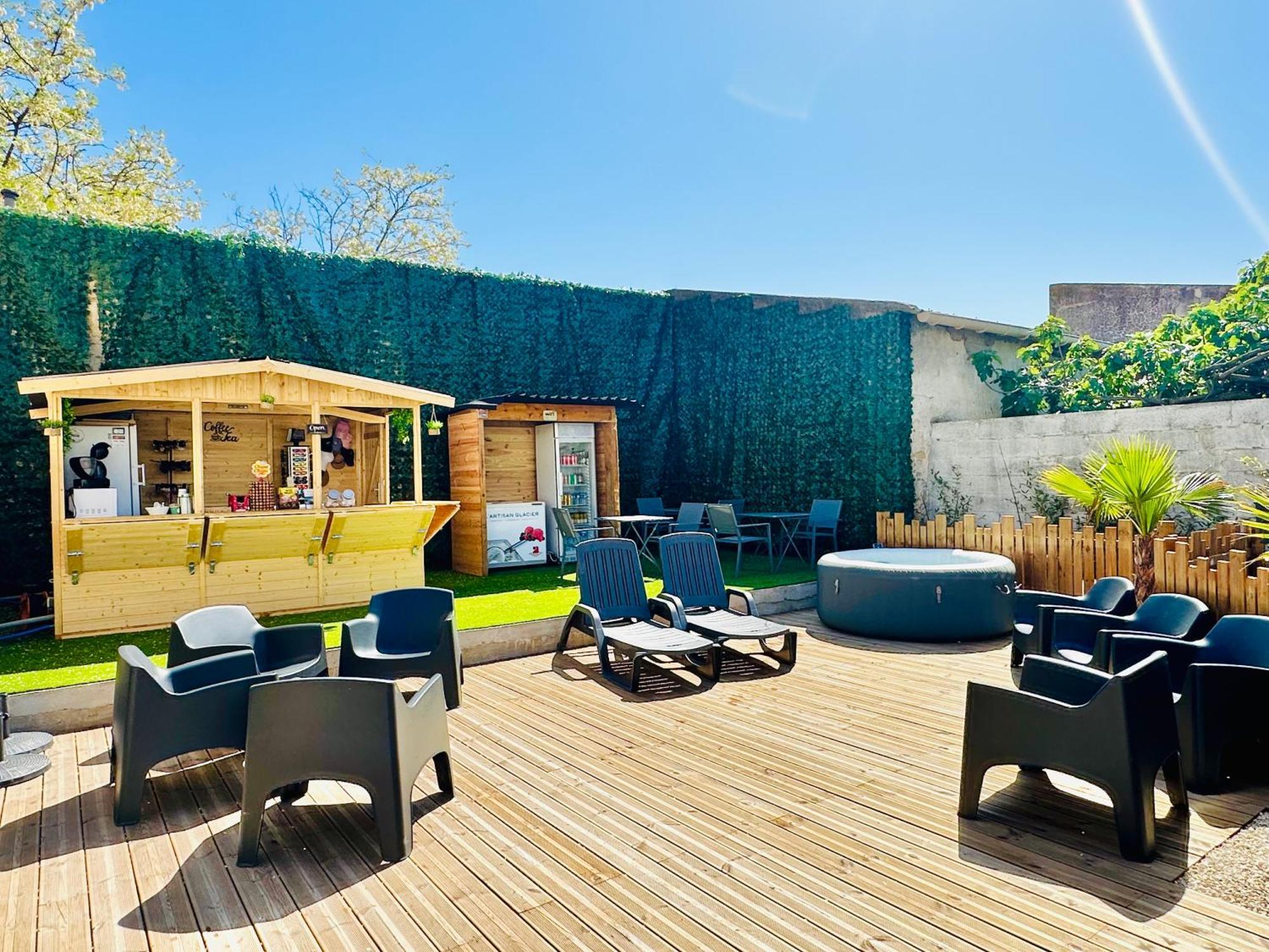 Les Appartements Du Mas - Rose Marie Aigues-Mortes Exteriör bild